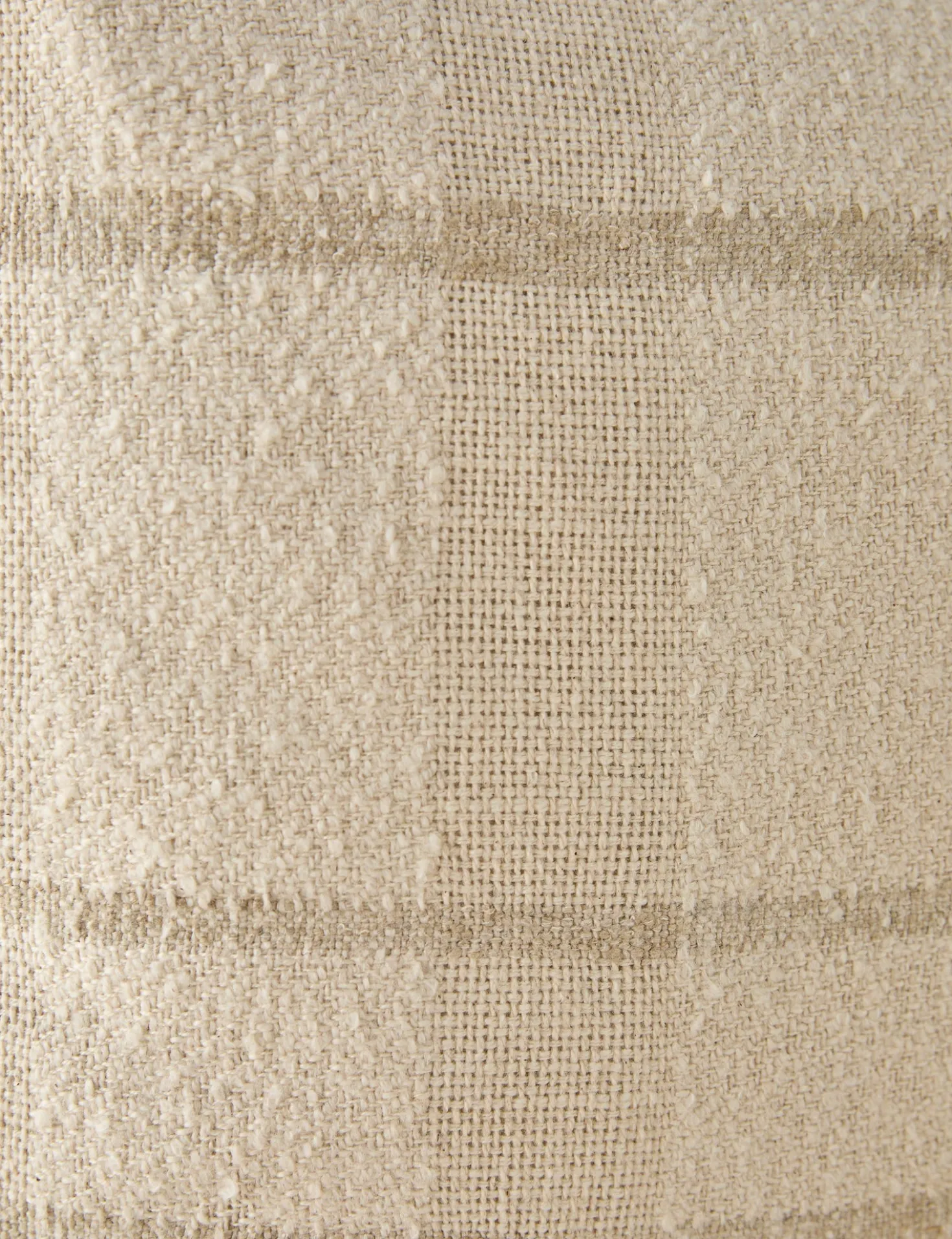 Alira Pillow