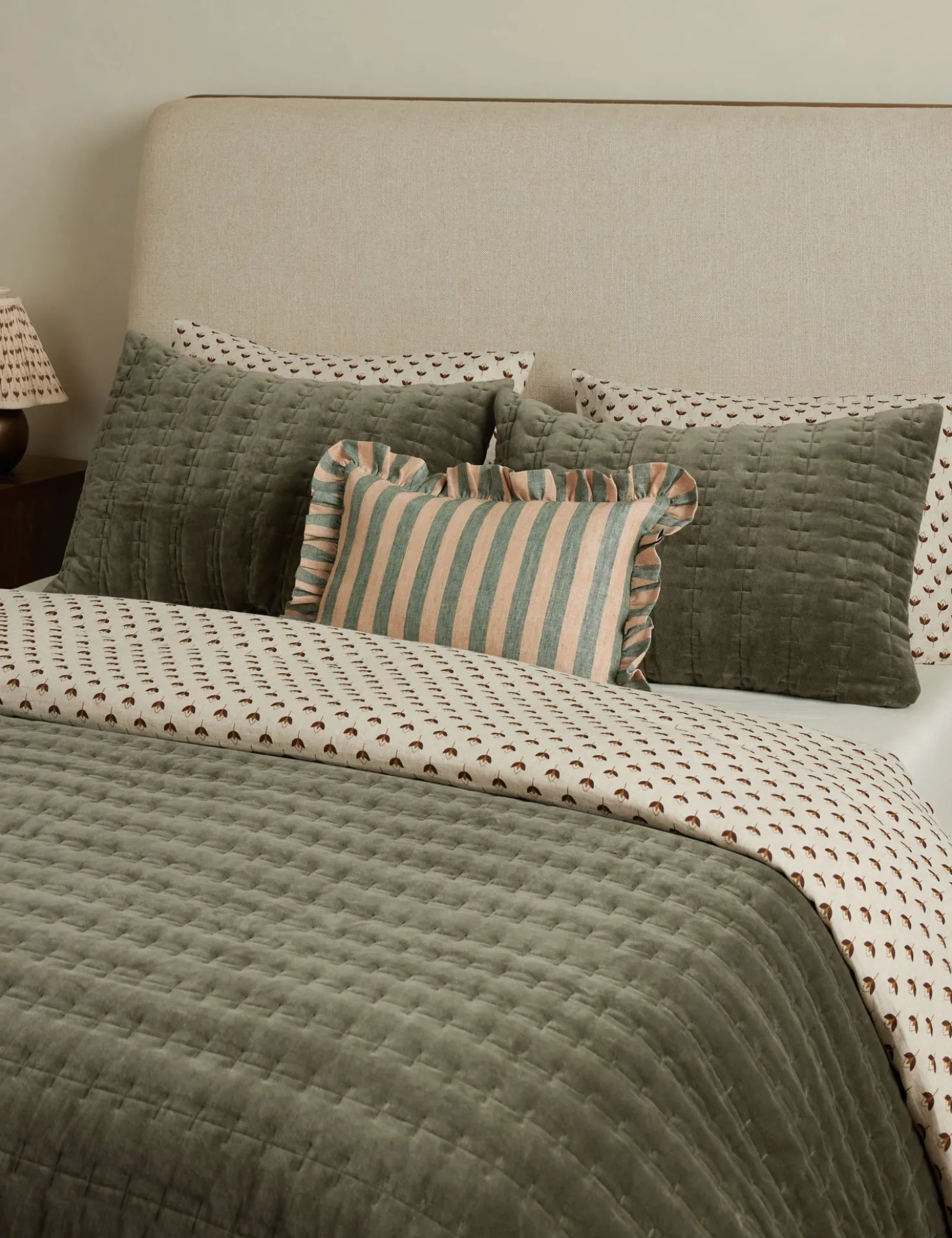 Amaroso Linen Ruffle Pillow