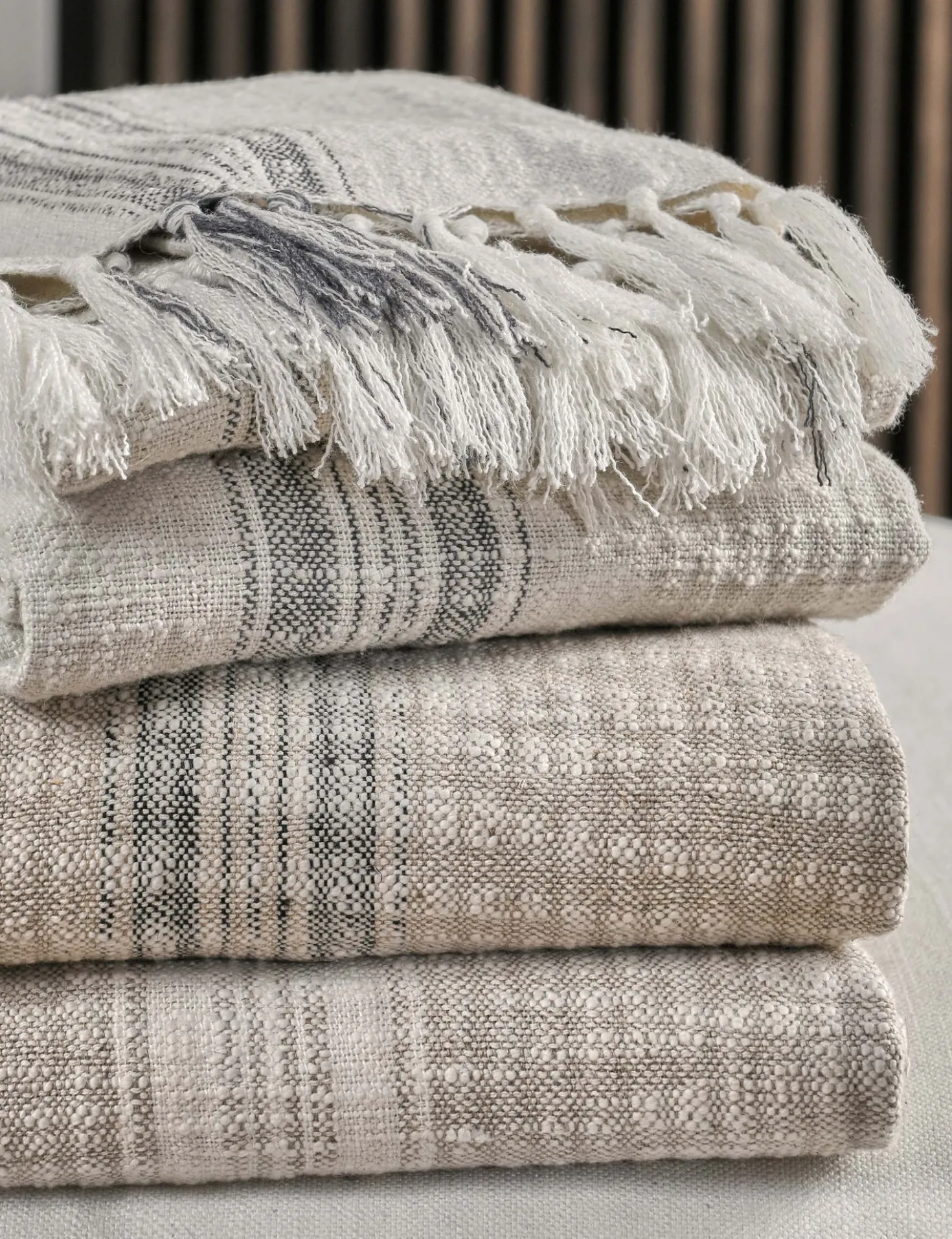 Ambar Throw
