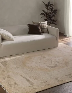Ambretta Hand-Knotted Wool Rug