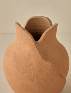 Amelia Vase by dumæ