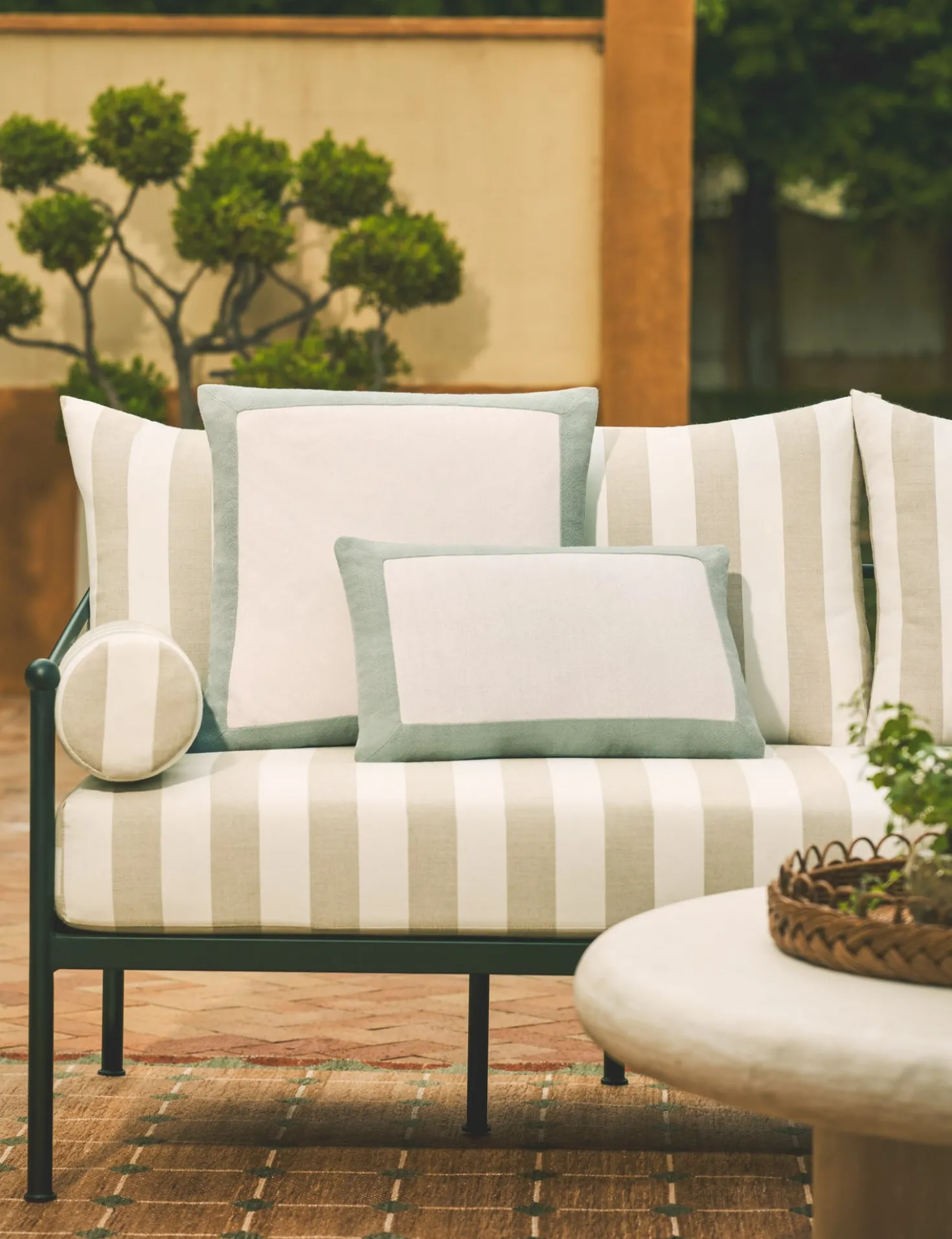 Amica Indoor / Outdoor Pillow