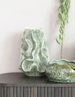 Anwen Vase