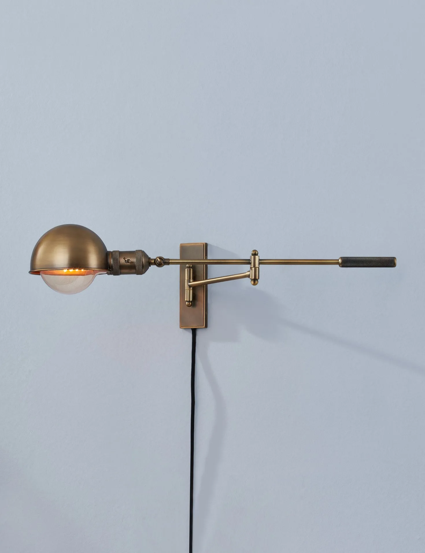 Arthur Plug-In Sconce