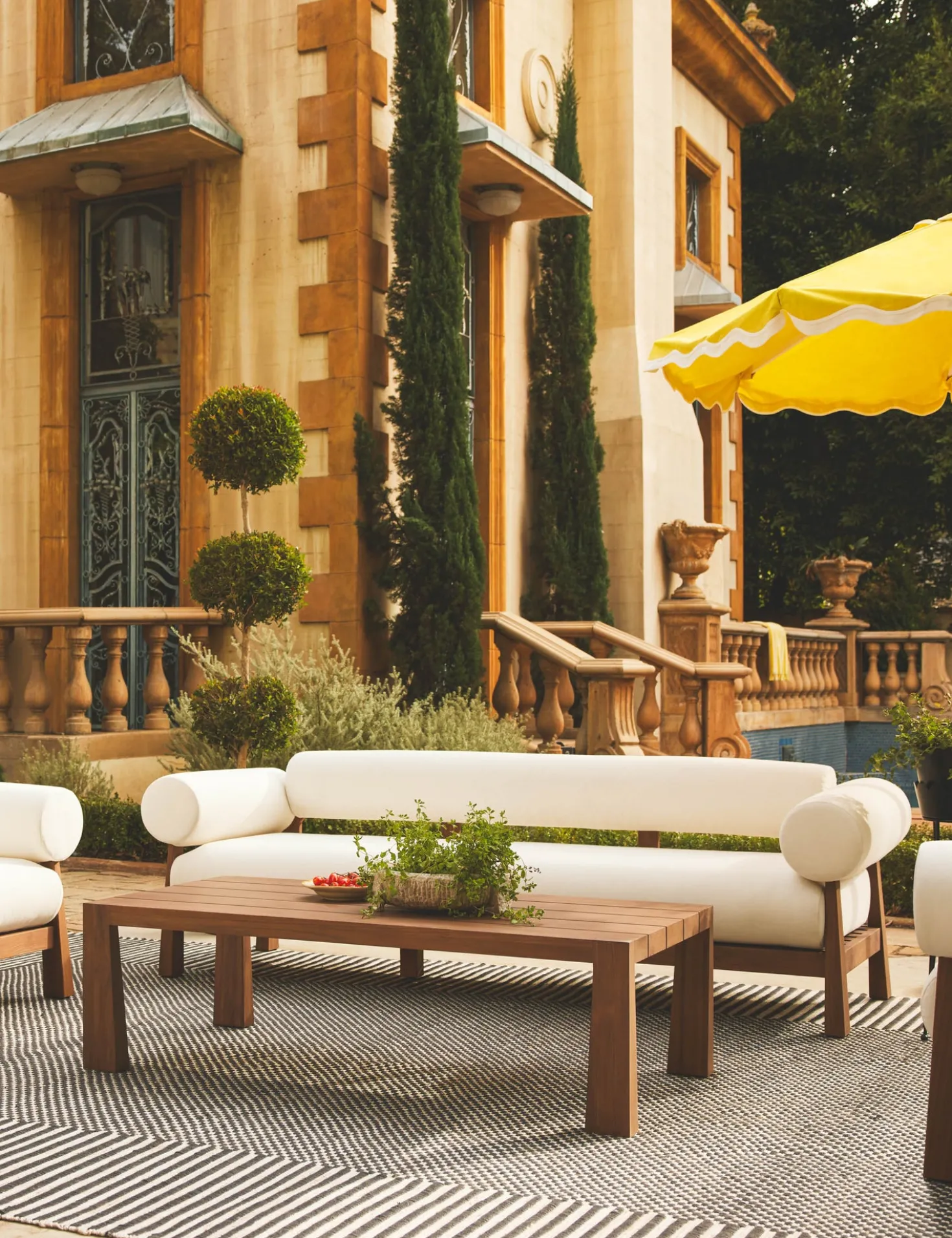 Bassano Outdoor Coffee Table