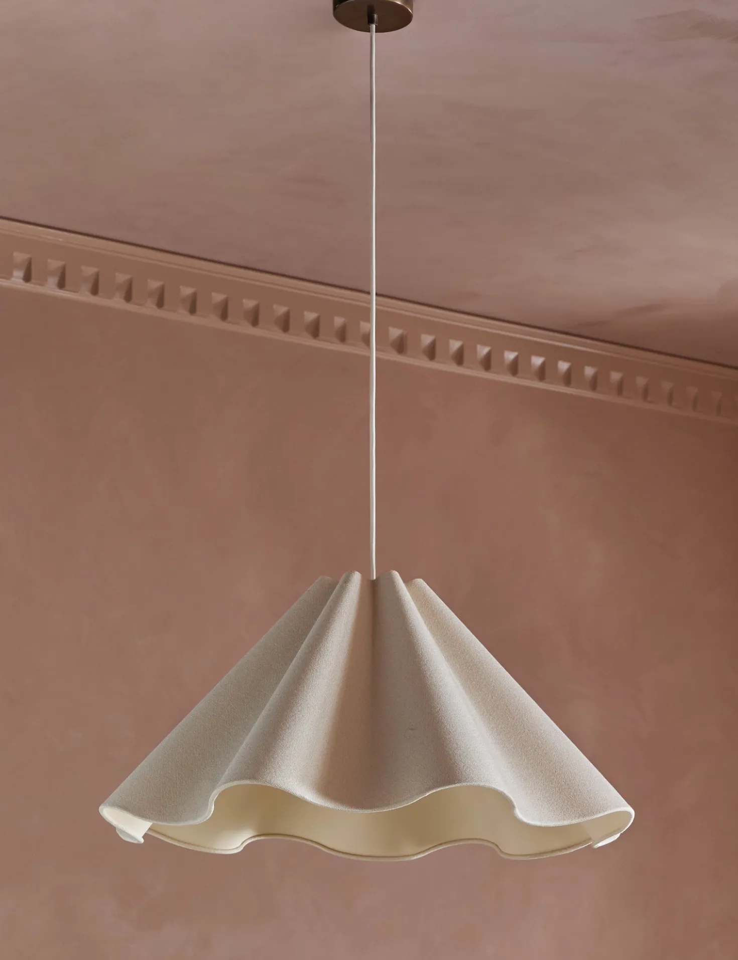 Bemand Pendant Light