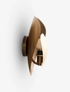 Brevin Sconce