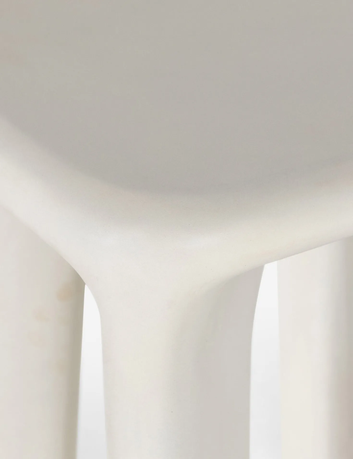 Carmona Side Table