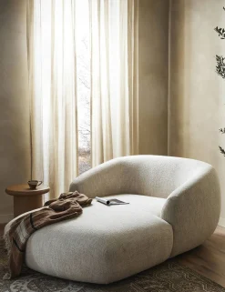 Casimira Chaise