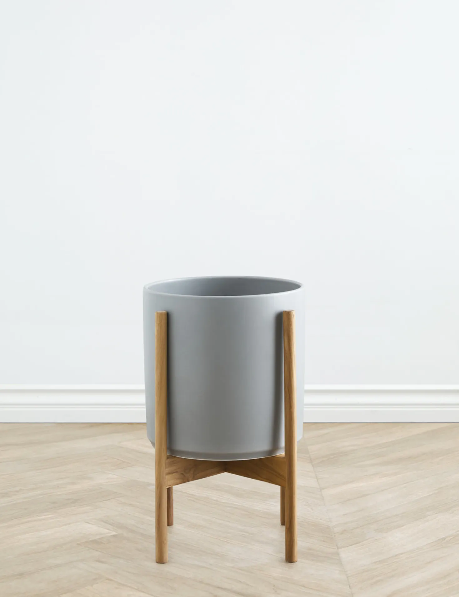 Ceramic Planter Pot + Teak Stand by LBE Design