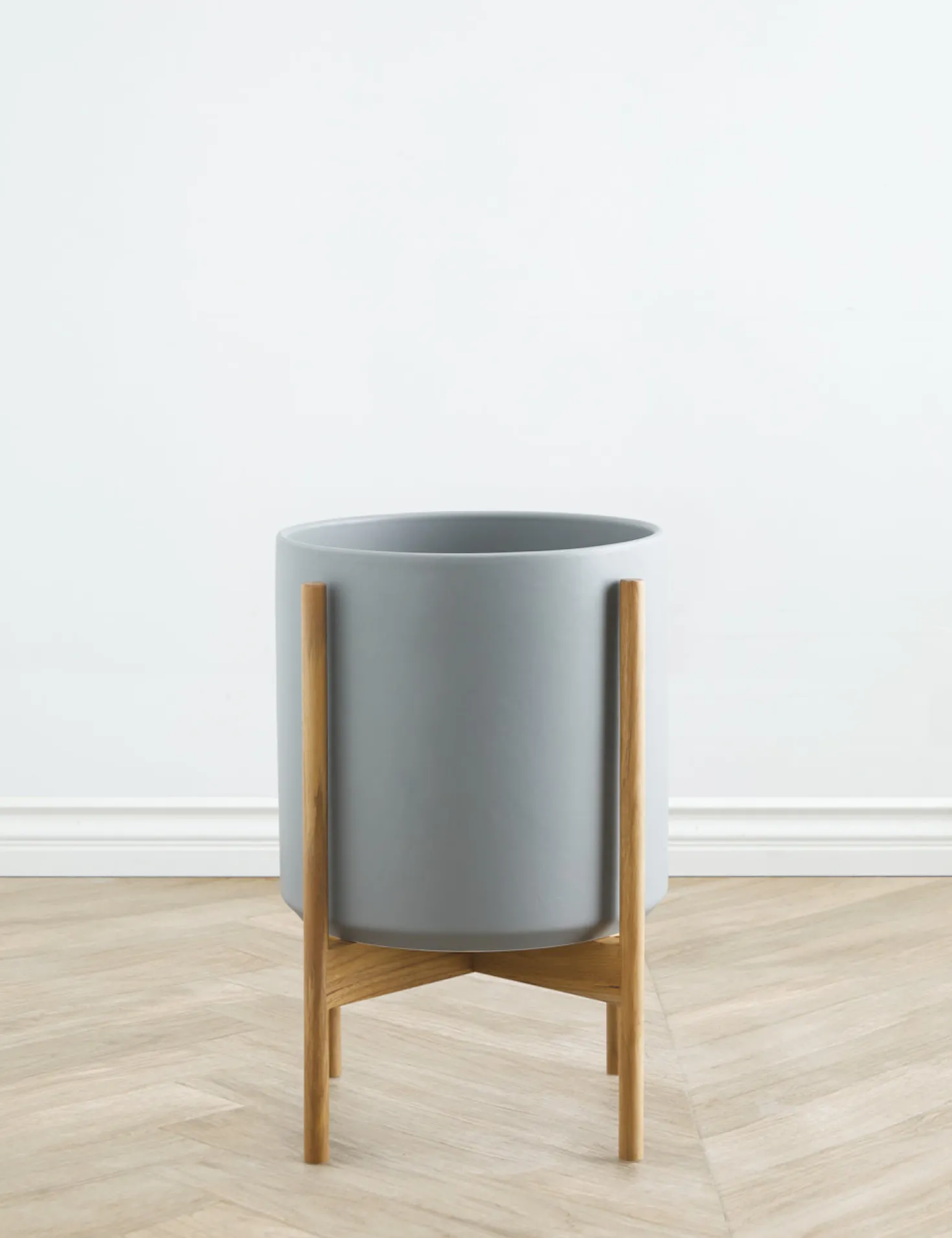 Ceramic Planter Pot + Teak Stand by LBE Design