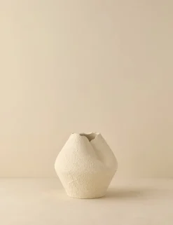 Claudia Vase by dumæ