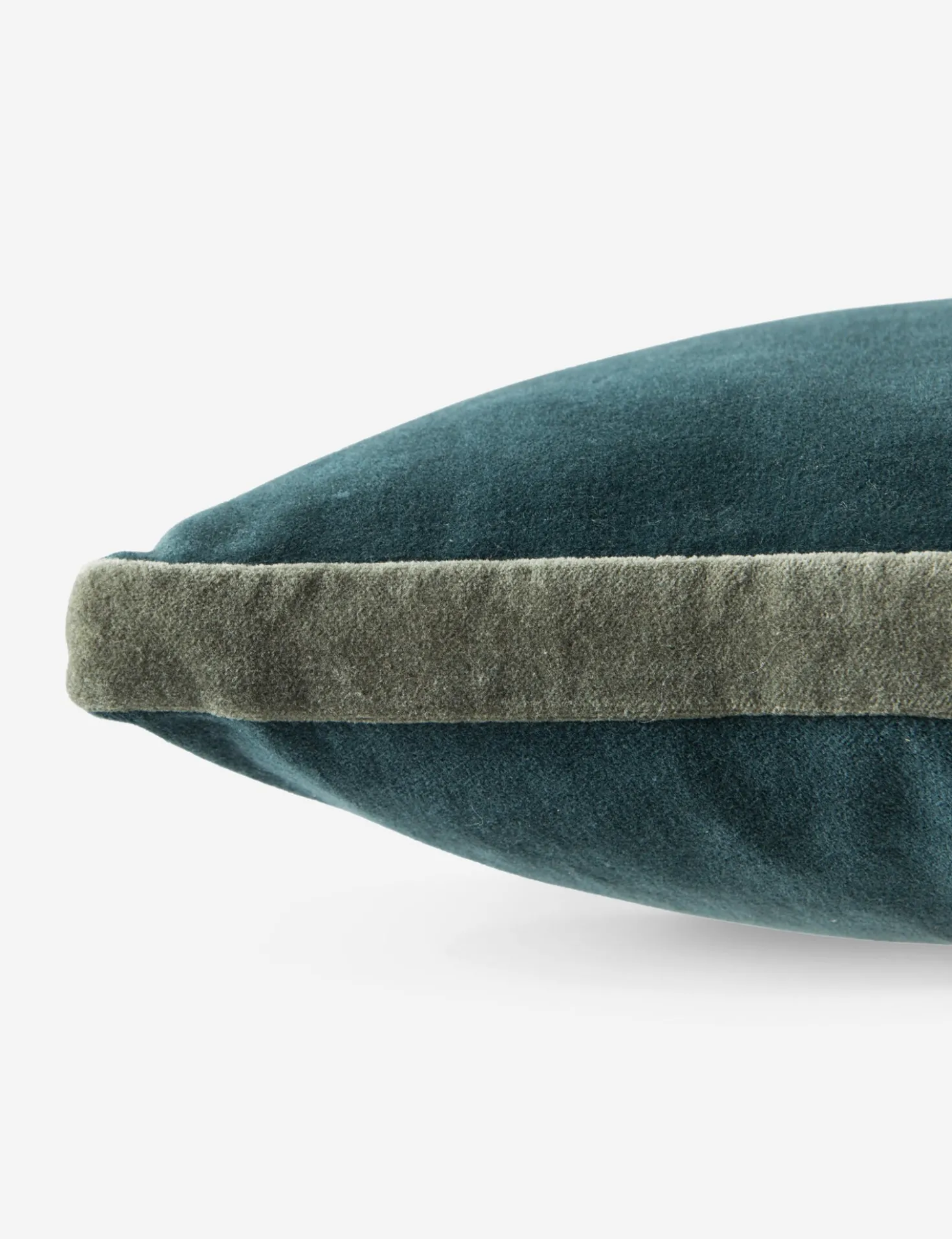 Clune Pillow