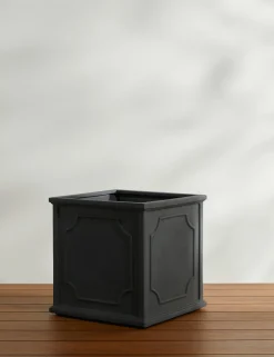 Cumberland Planter by Campania International
