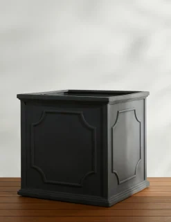 Cumberland Planter by Campania International