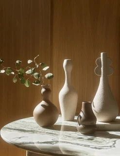 Elias Vase