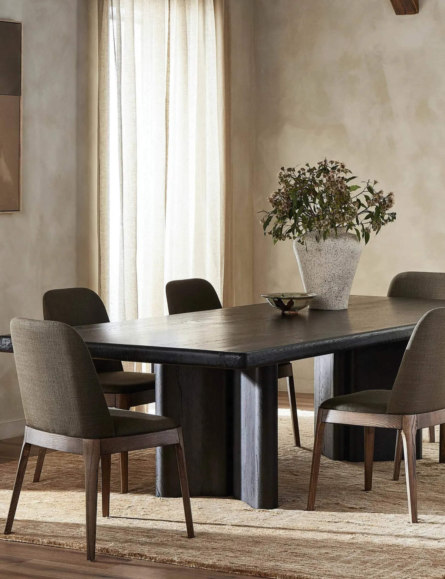 Elsen Dining Table