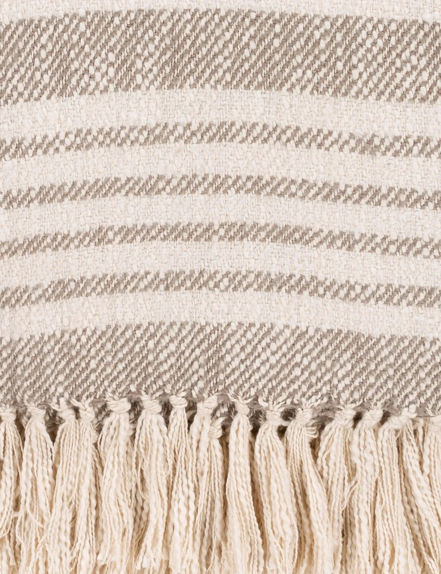 Elulia Throw