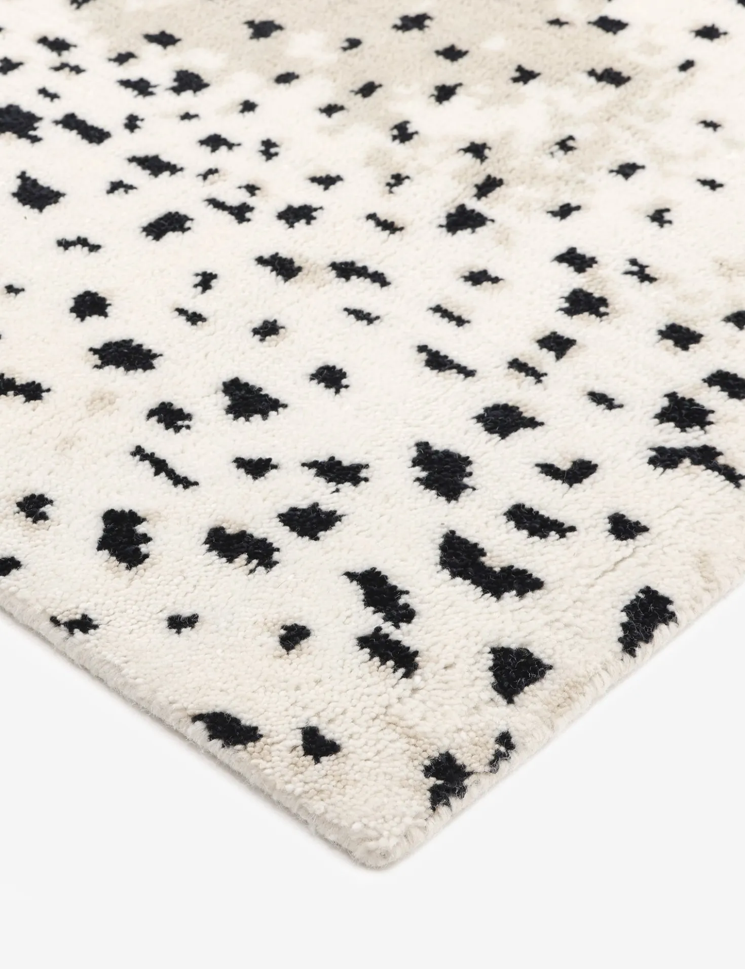 Esmarie Hand-Knotted Wool Rug
