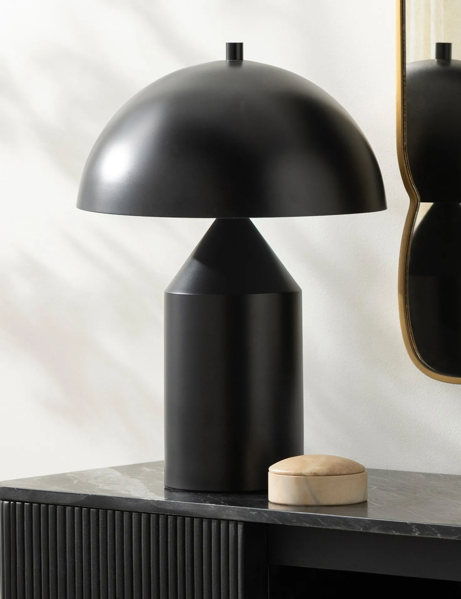 Ezri Table Lamp
