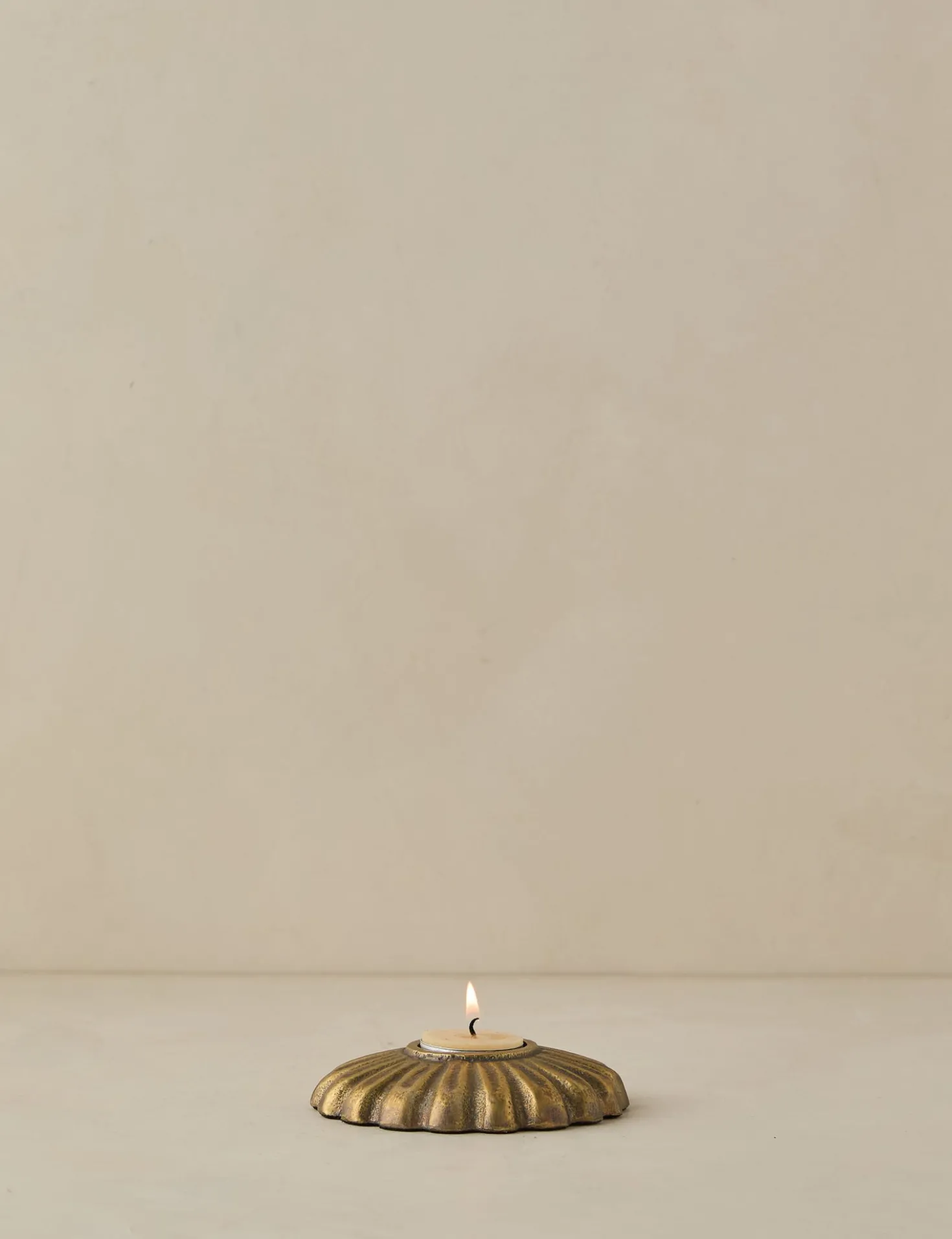 Giovanna Candle Holder