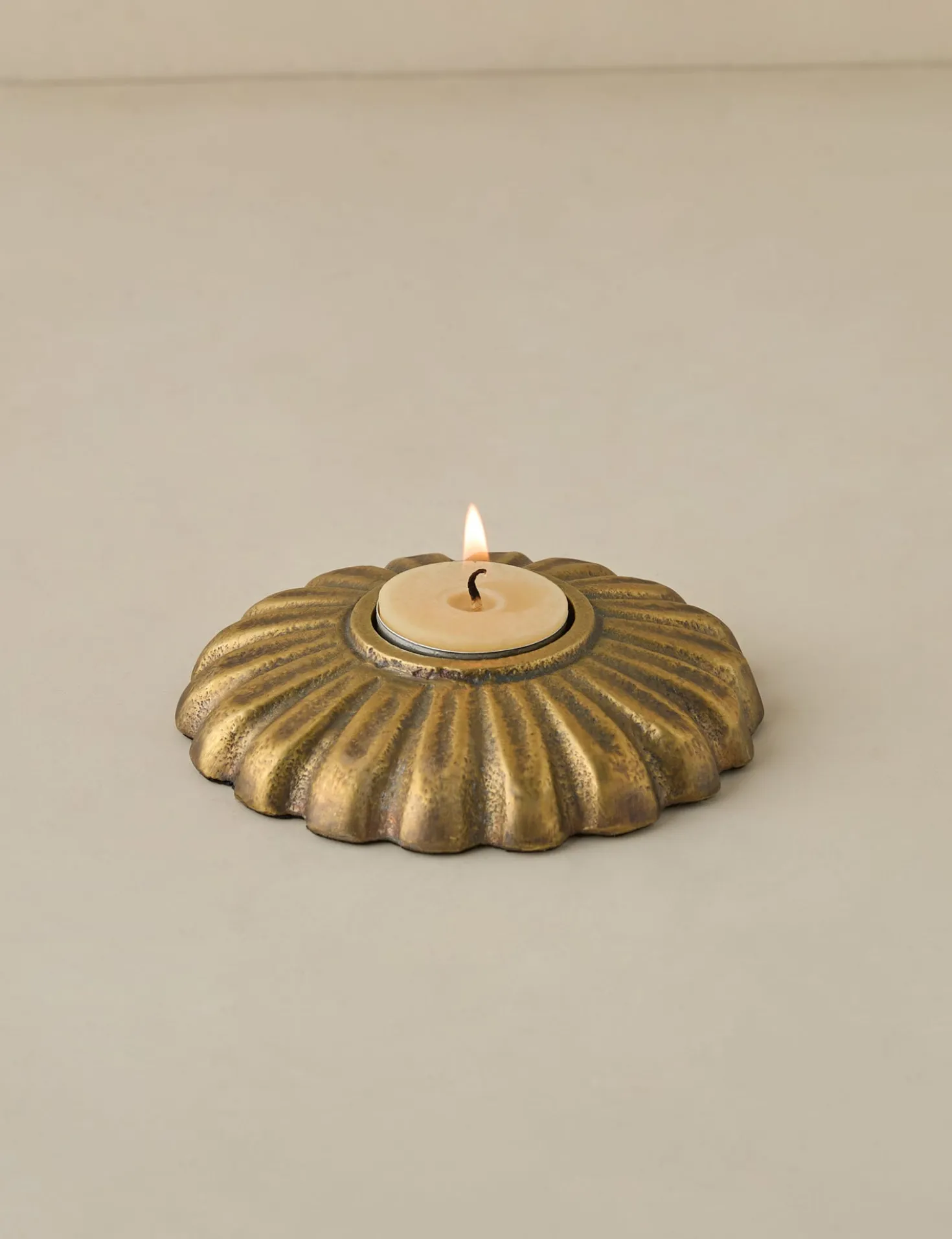 Giovanna Candle Holder