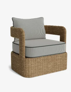 Hadler Outdoor Swivel Lounge Chair