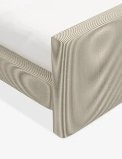 Halloway Platform Bed
