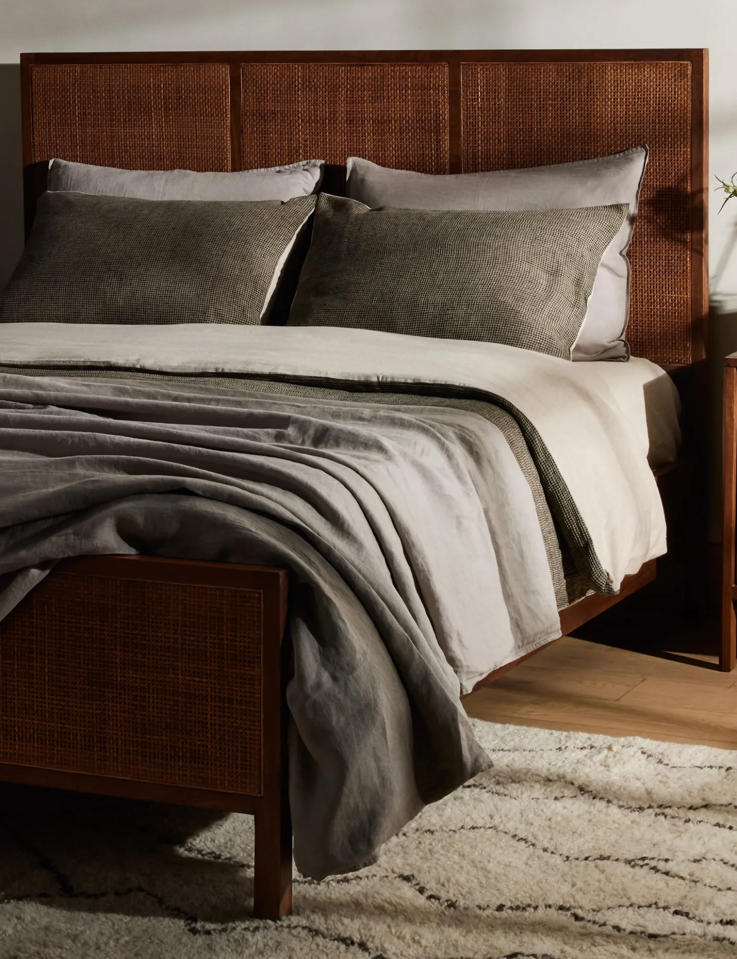 Hannah Platform Bed
