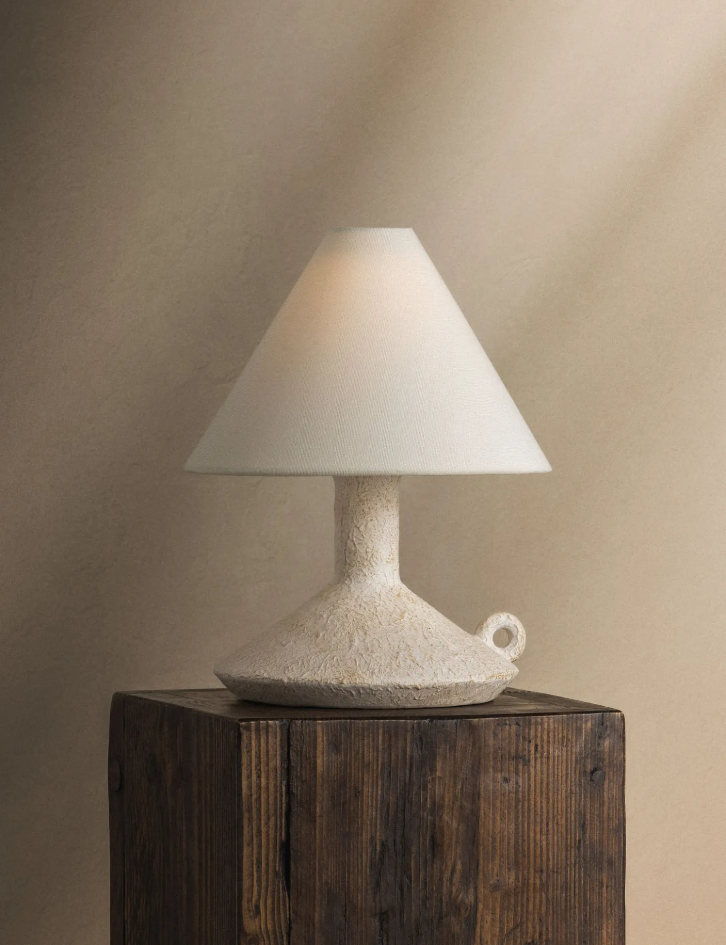 Hargrove Cordless Table Lamp