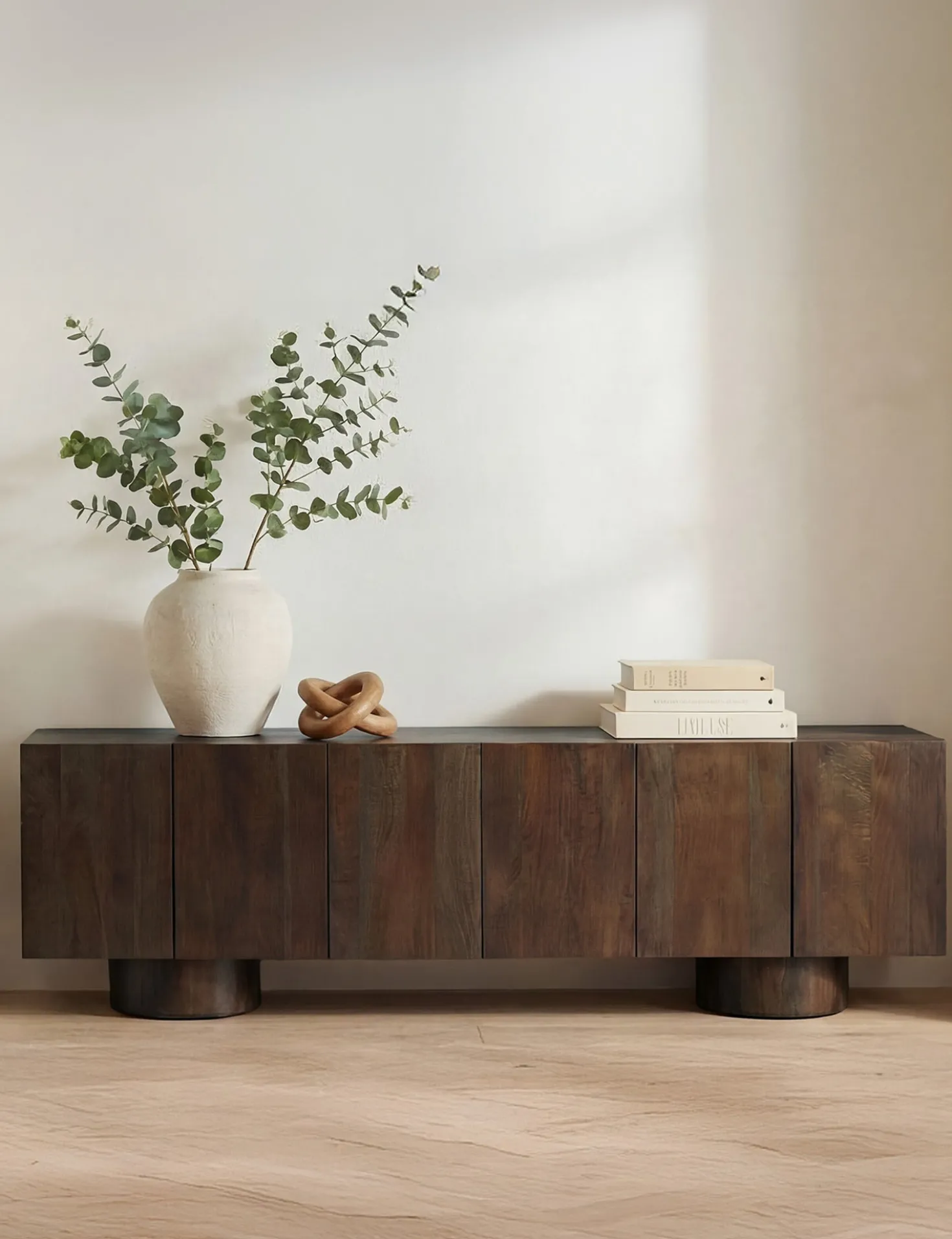 Herrero Media Console