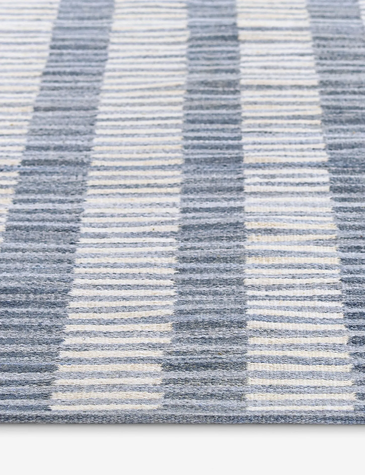 Ilia Indoor / Outdoor Handwoven Rug