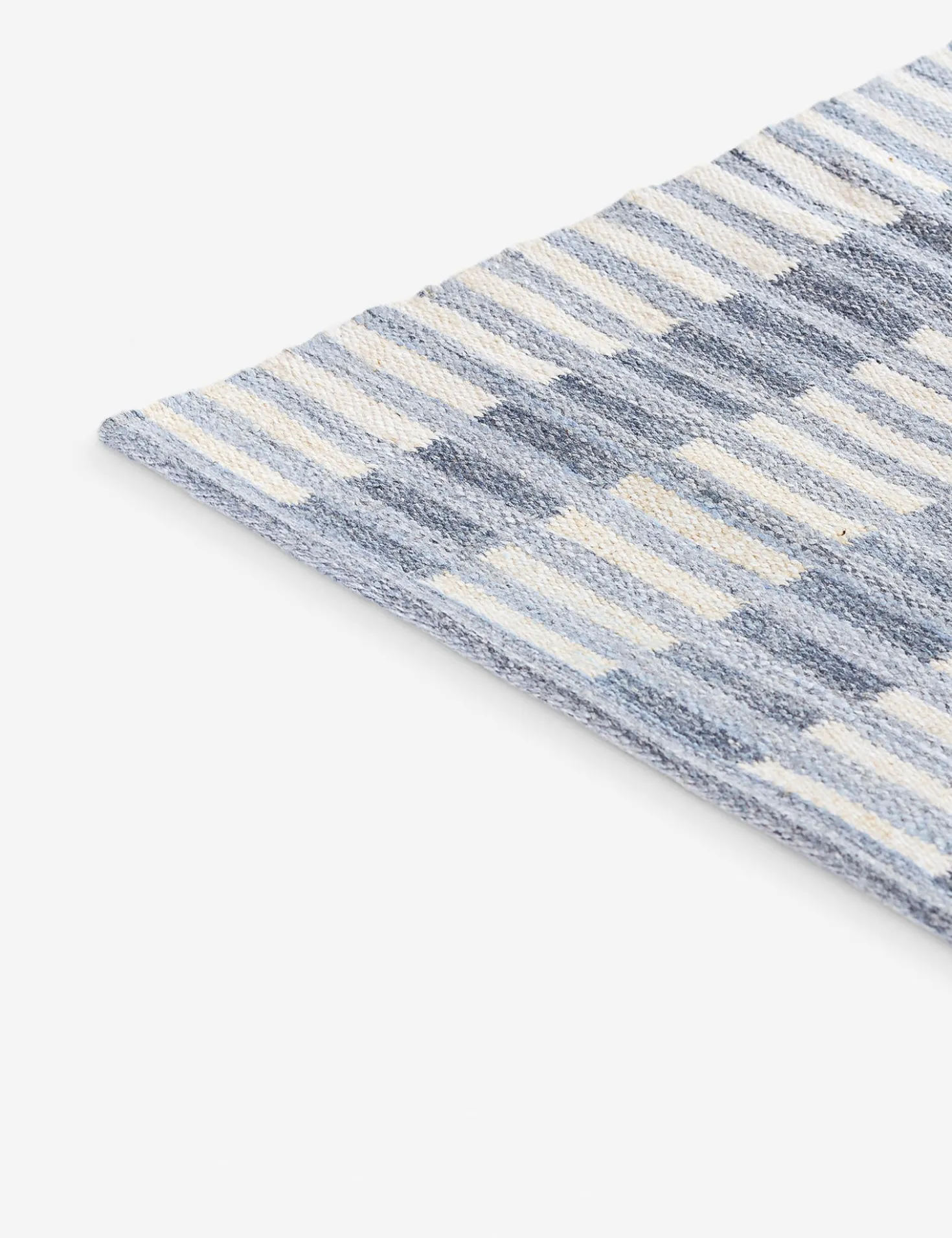 Ilia Indoor / Outdoor Handwoven Rug