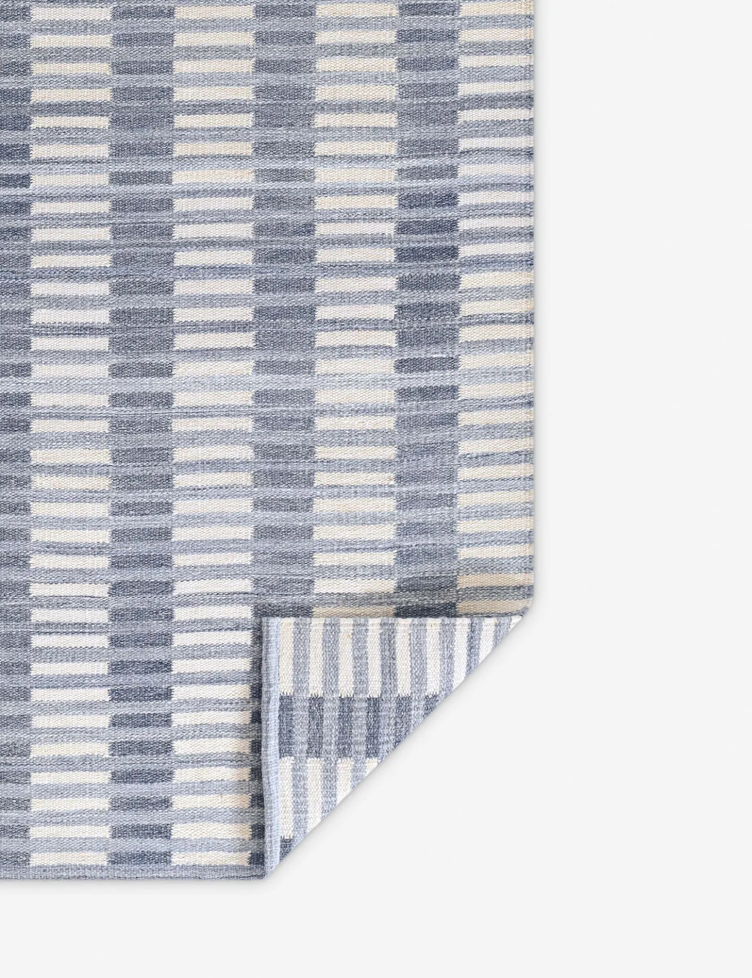 Ilia Indoor / Outdoor Handwoven Rug