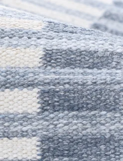 Ilia Indoor / Outdoor Handwoven Rug