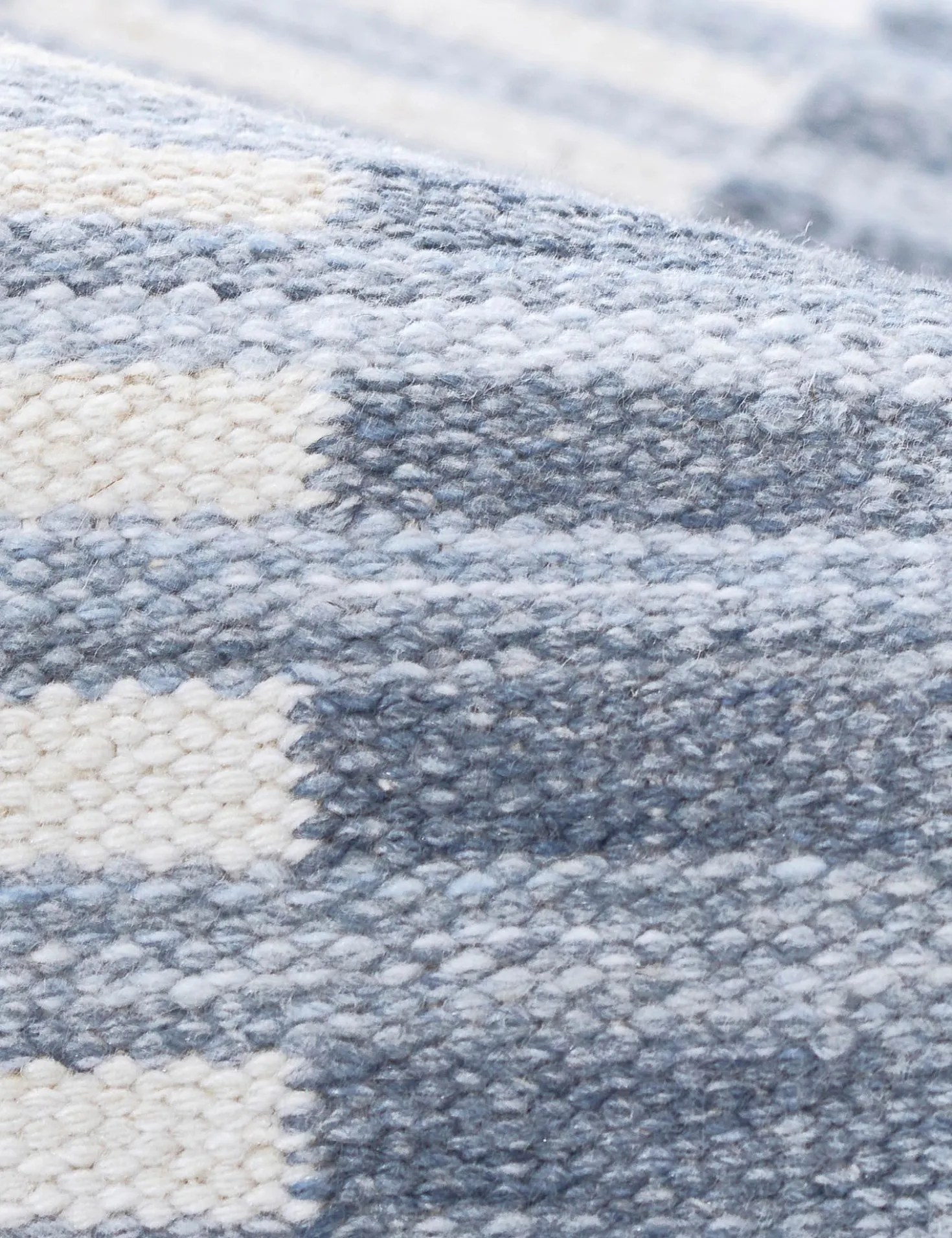 Ilia Indoor / Outdoor Handwoven Rug