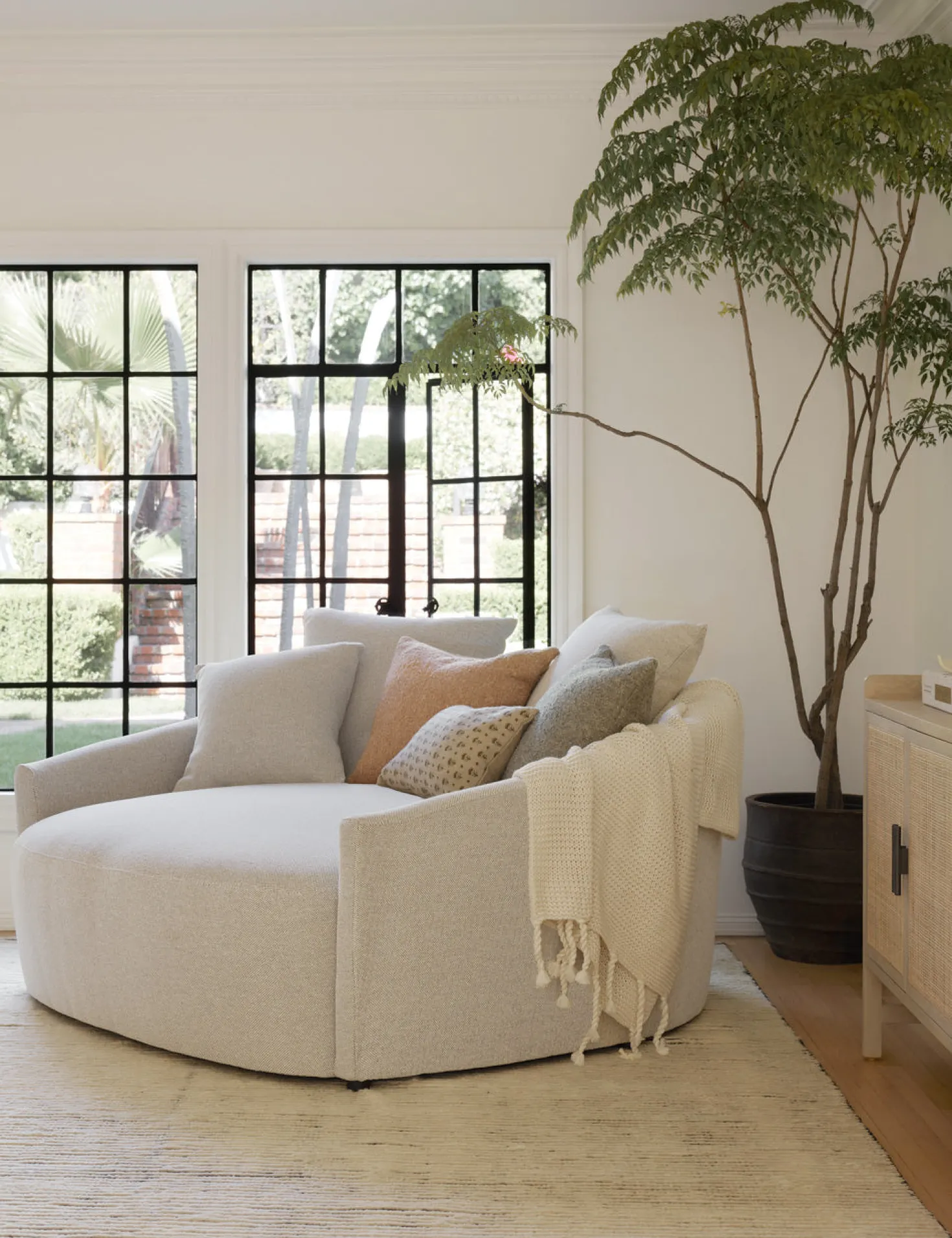 Kaila Media Lounger