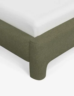 Kaisley Platform Bed