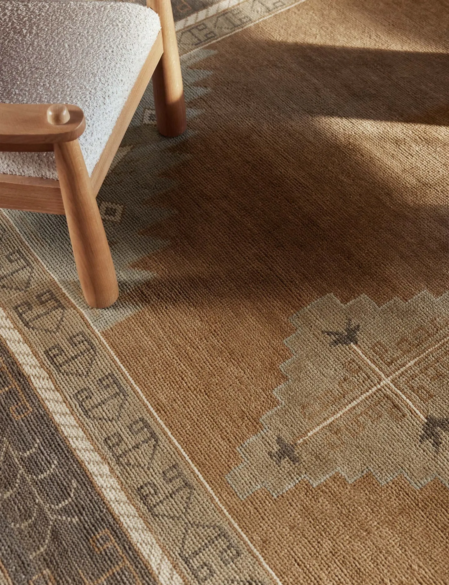 Kate Hand-Knotted Wool Rug