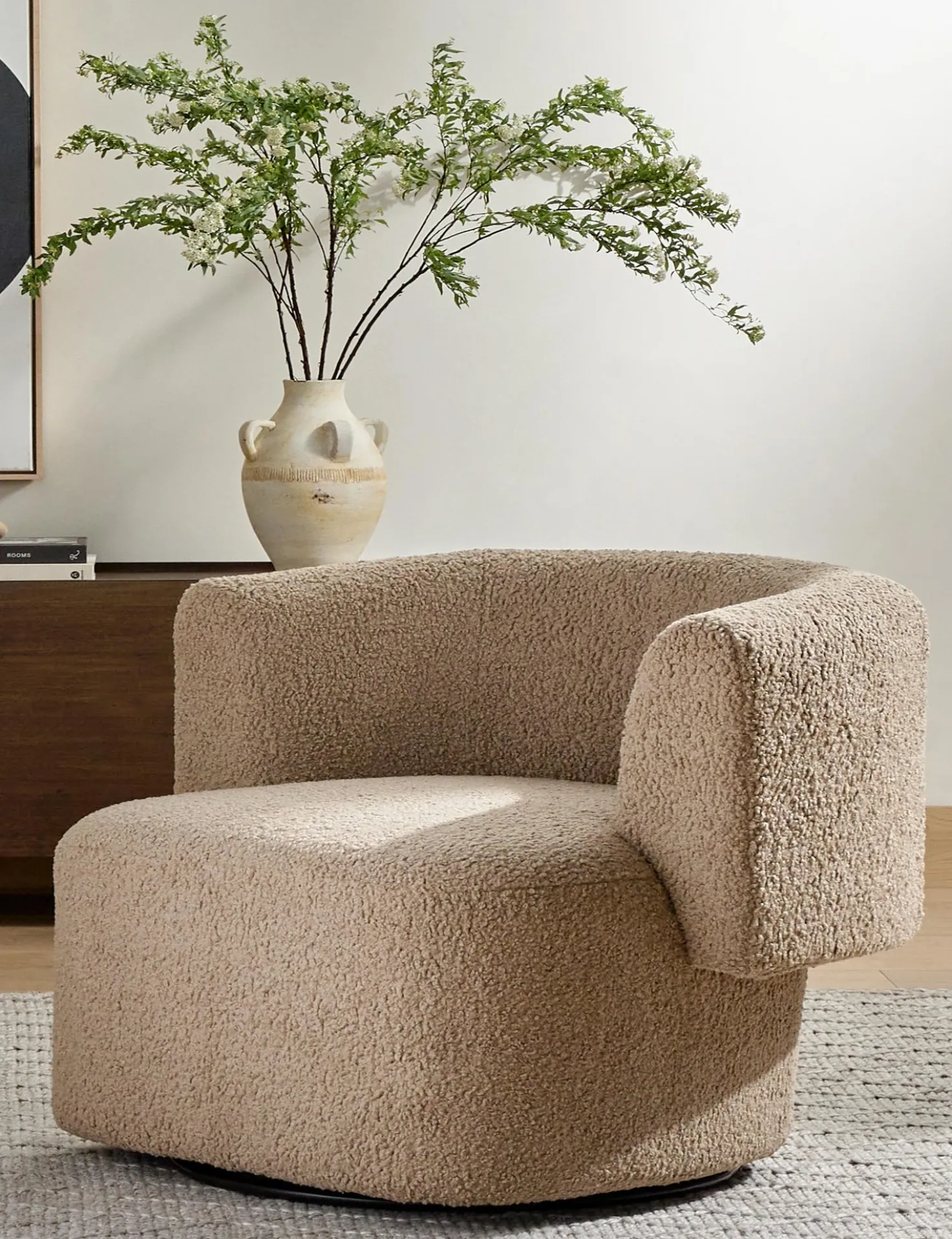 Kelis Swivel Chair
