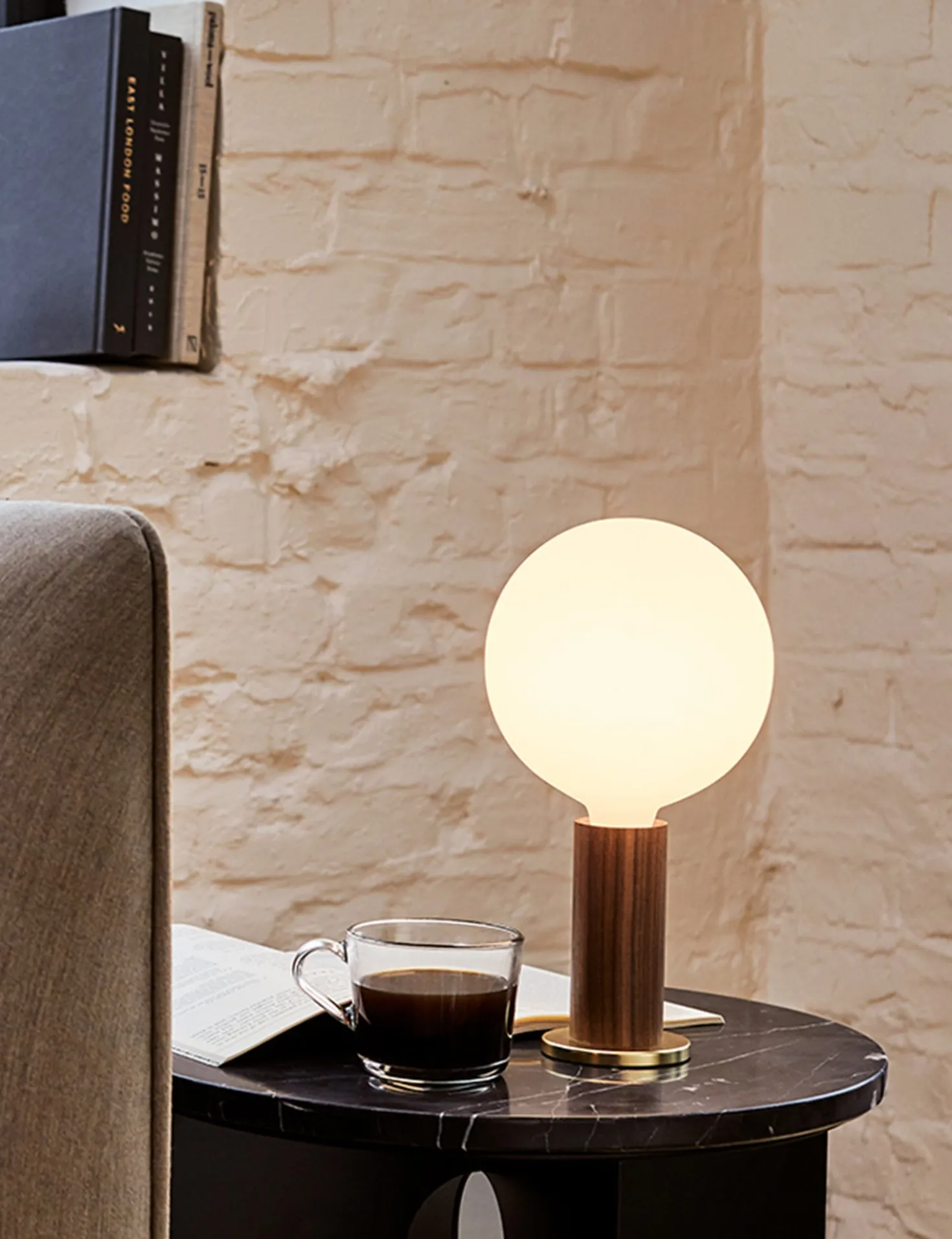 Knuckle Table Lamp with Sphere IV by Tala