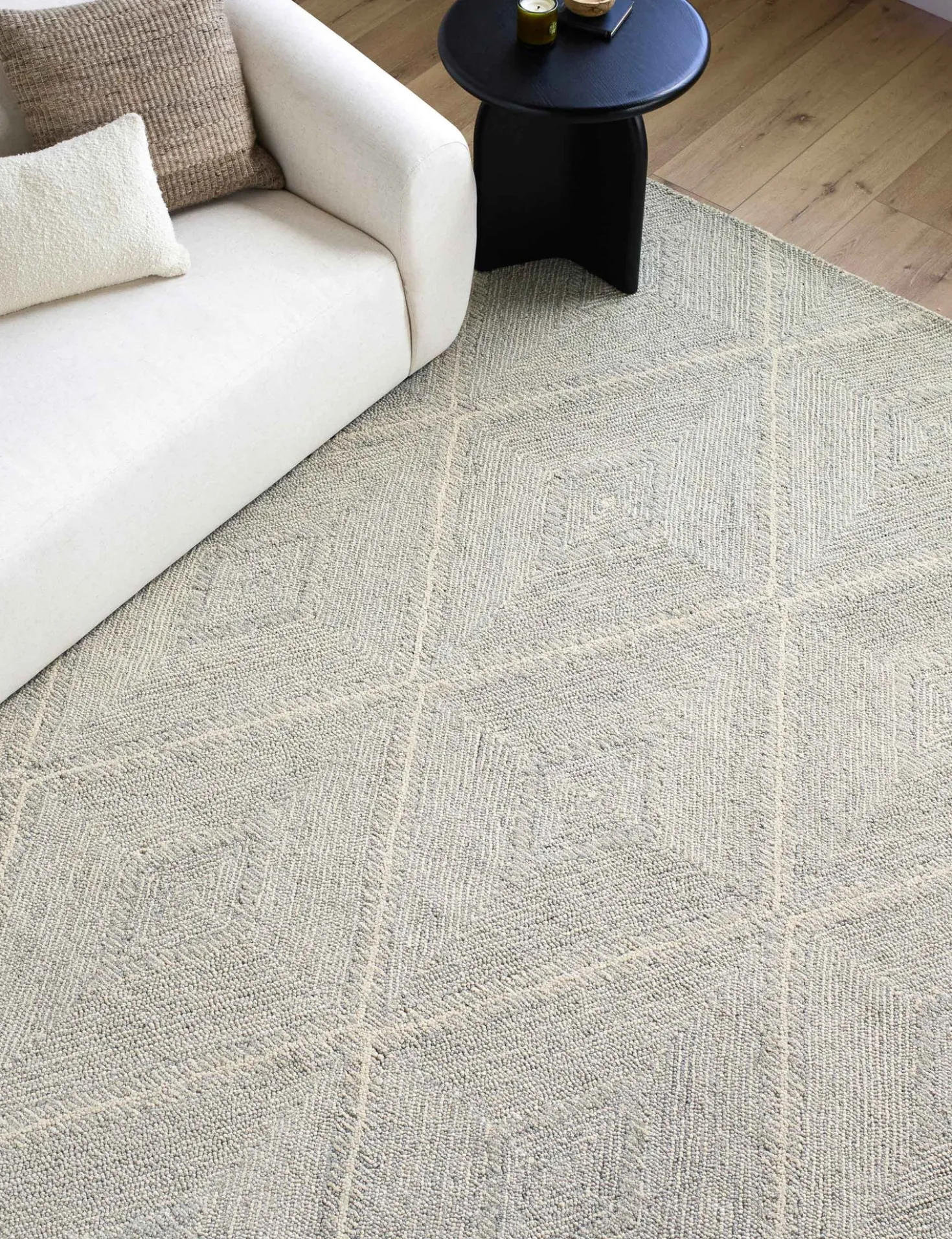 Koston Hand-Tufted Wool Rug