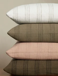 Lan Pillow