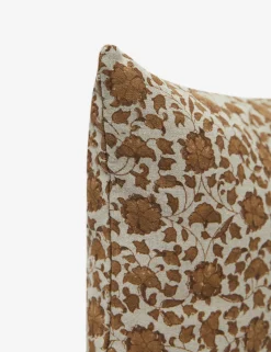 Lavelanet Linen Pillow