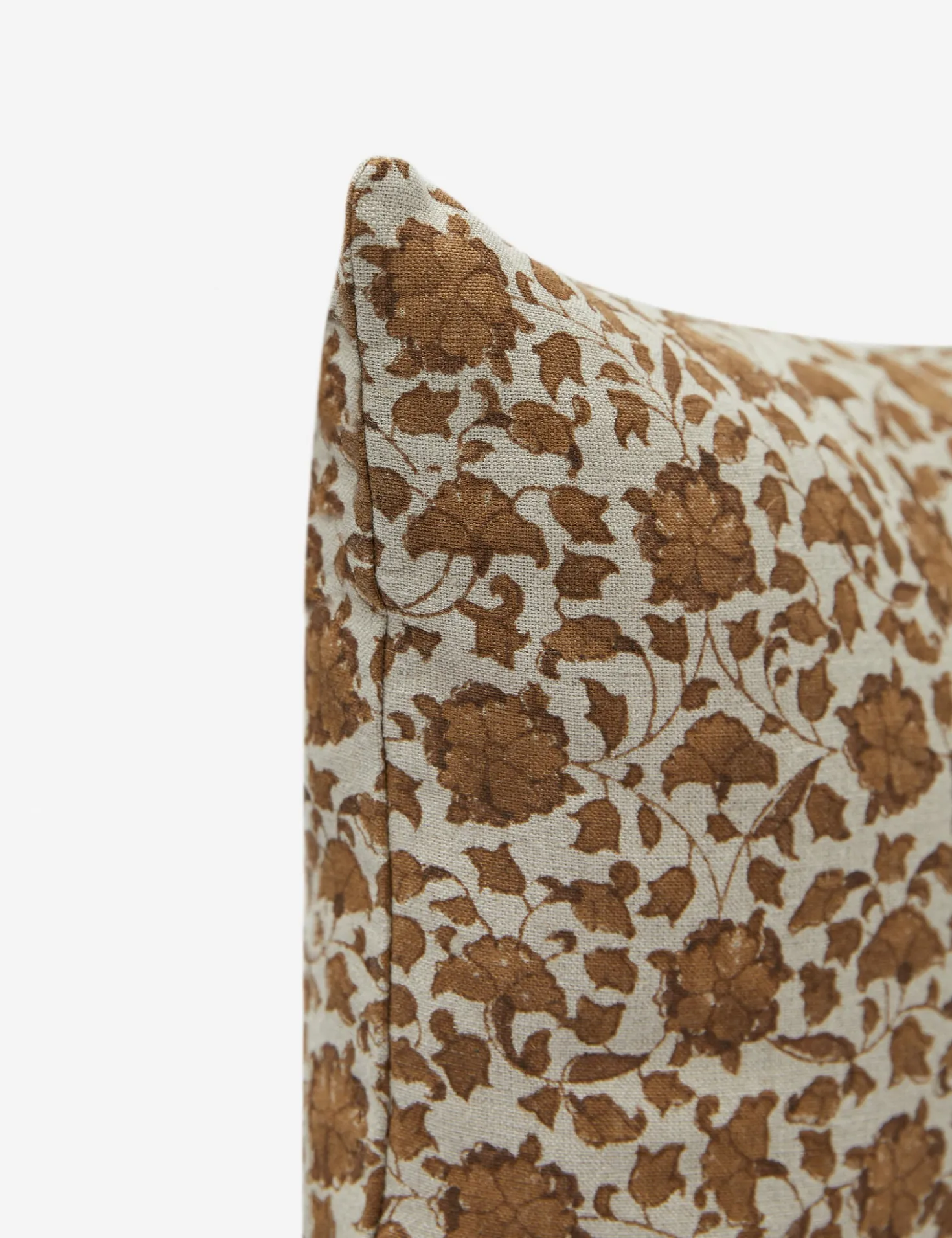 Lavelanet Linen Pillow