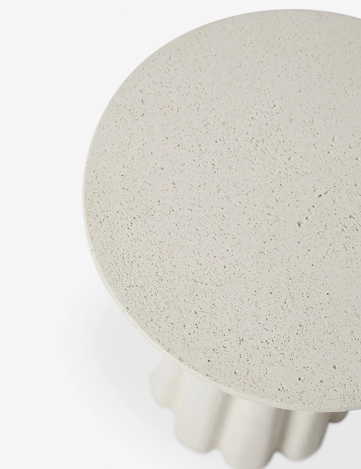 Lazenby Indoor / Outdoor Round Side Table