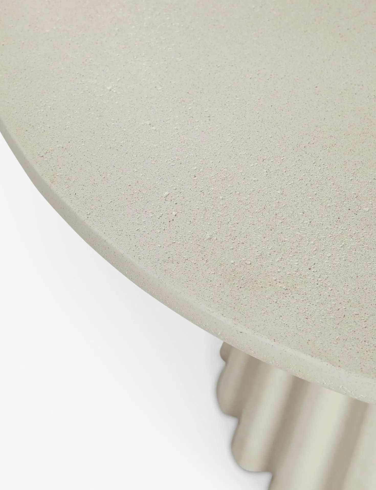 Lazenby Indoor / Outdoor Round Dining Table