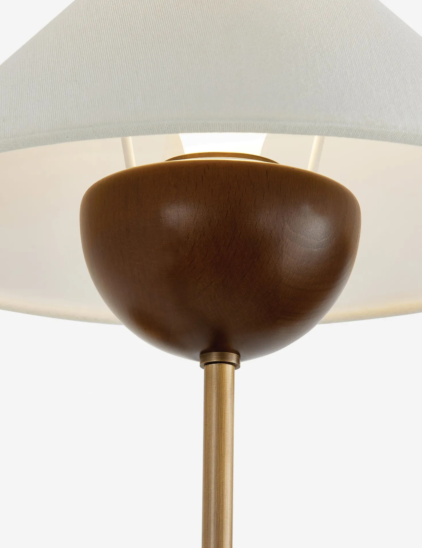 Leano Sconce