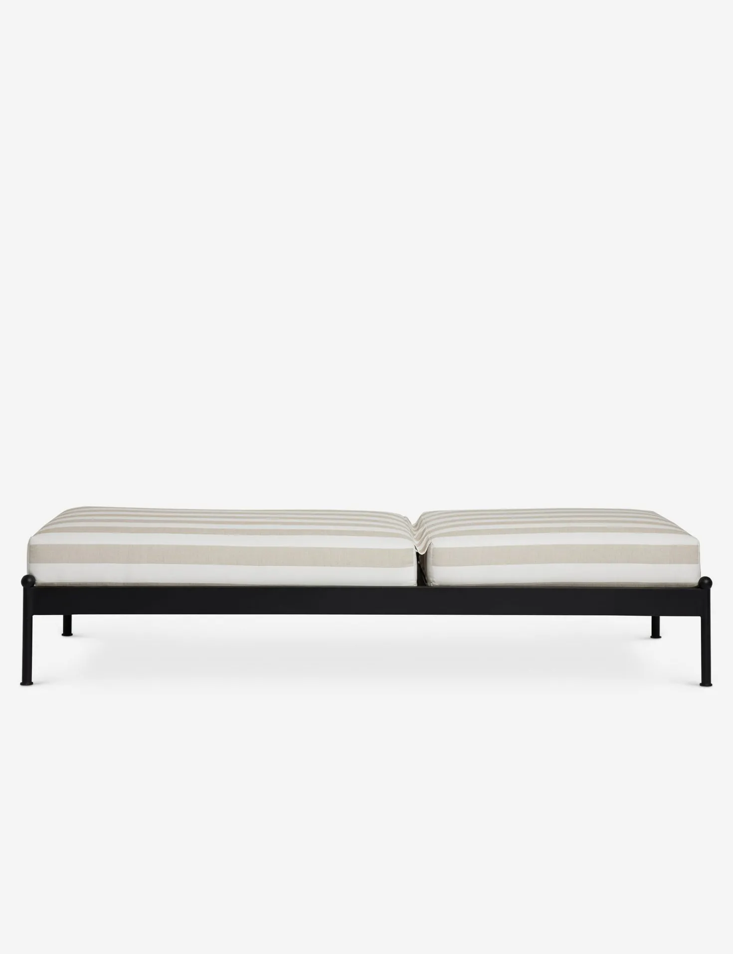 Leni Outdoor Chaise