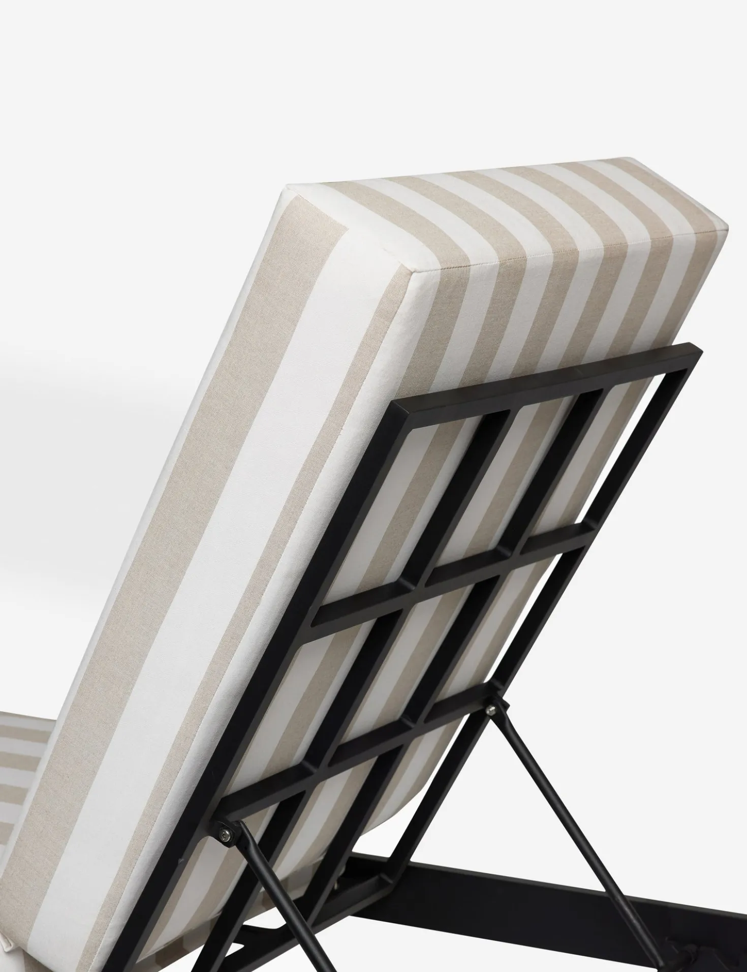 Leni Outdoor Chaise